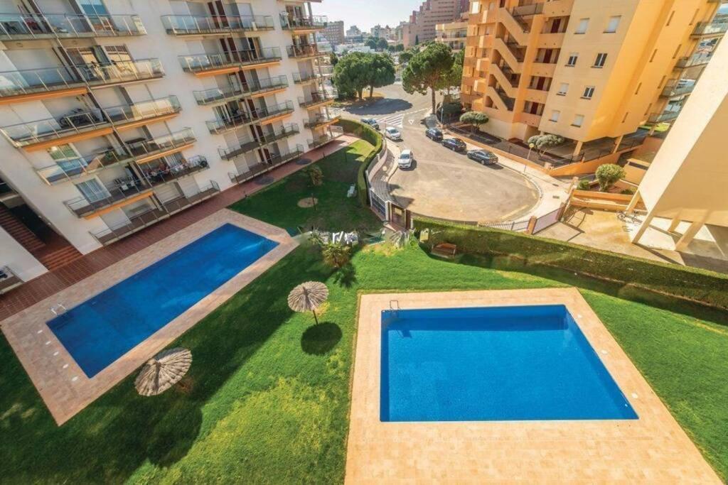 Apartamento En Roses Con Parking Y Piscina Daire Dış mekan fotoğraf