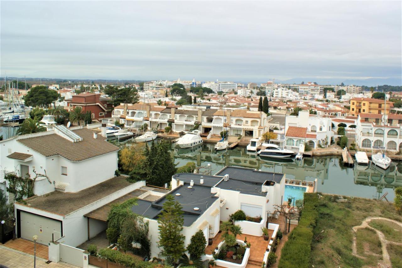 Apartamento En Roses Con Parking Y Piscina Daire Dış mekan fotoğraf